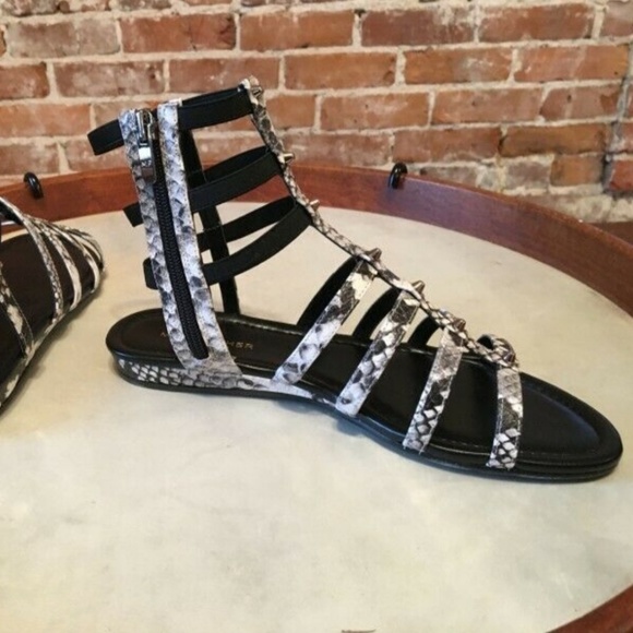 Bold & Edgy Marc Fisher Gladiator Sandals - Picture 4 of 7